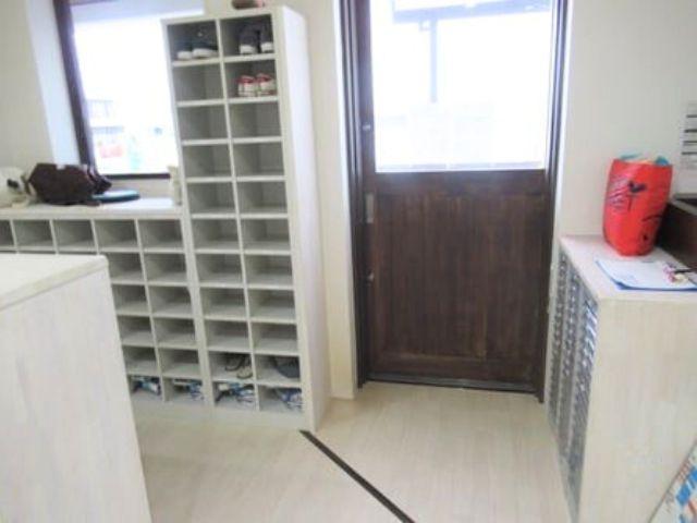 ⻑久⼿⻑南学童保育所・分室（スクエア）玄関